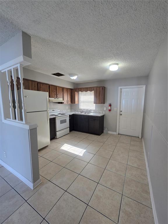 Building Photo - 773 NE 9th St