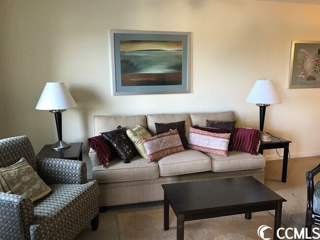 Foto del edificio - 1819 N Ocean Blvd