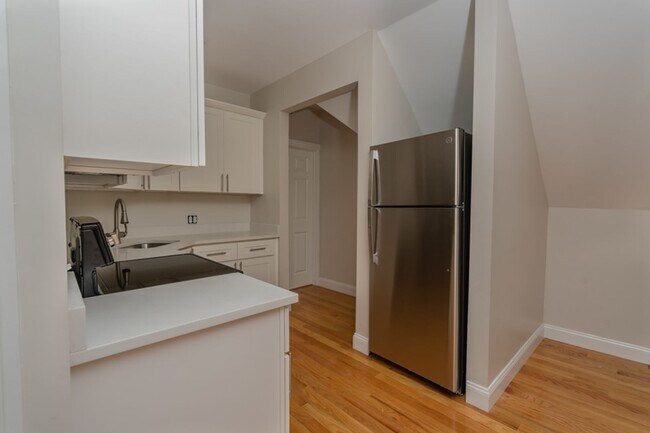 Interior Photo - 11 Park St