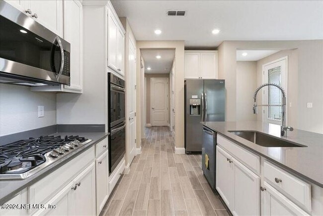 Foto del edificio - 2896 Lucena Ln