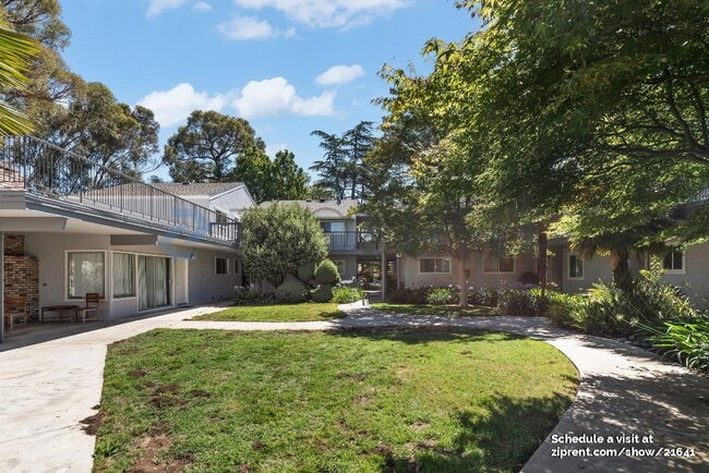 Building Photo - 14245 Lora Dr