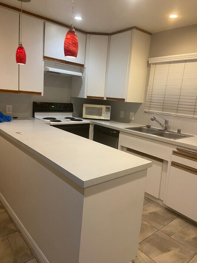 Foto del edificio - 6704 E Ocean Blvd