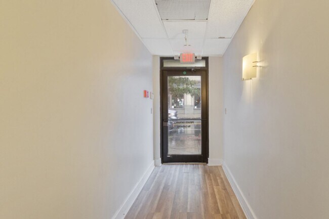 Foto del edificio - 115 E Jefferson St