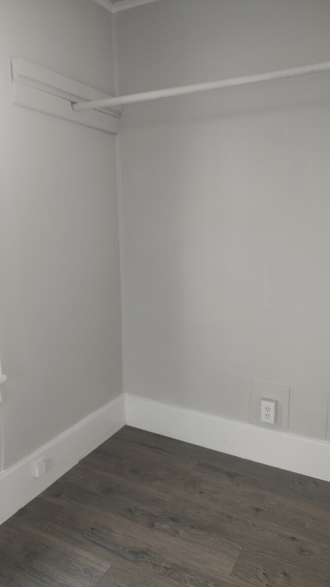 Foto del edificio - 2715 SW Adams St