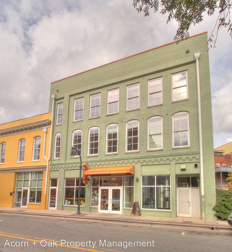 Primary Photo - 107 E Parrish St