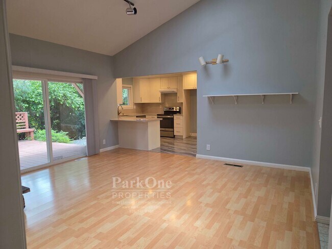 Foto del edificio - Larkey Park Single Level Home In Walnut Creek