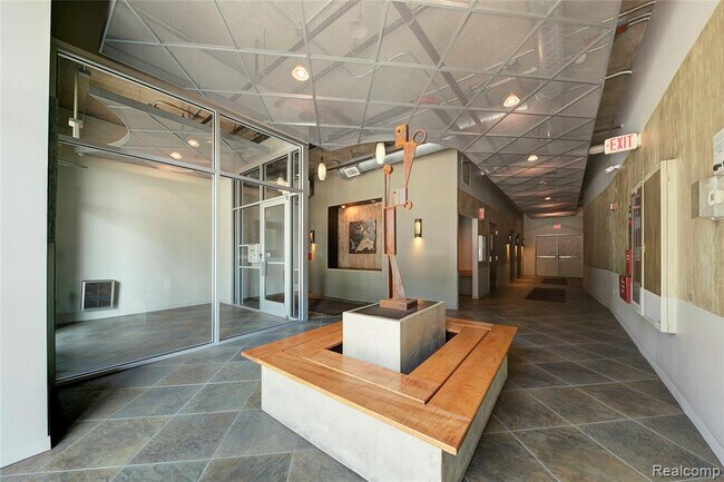 Foto del edificio - 100 W Fifth St