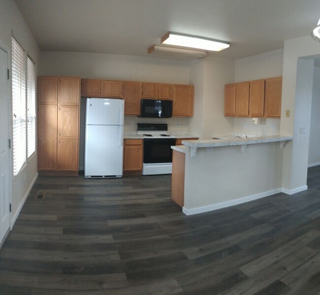 Building Photo - Northwest home in quiet neighborhood