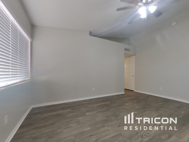 Foto del edificio - 9343 W Mission Ln
