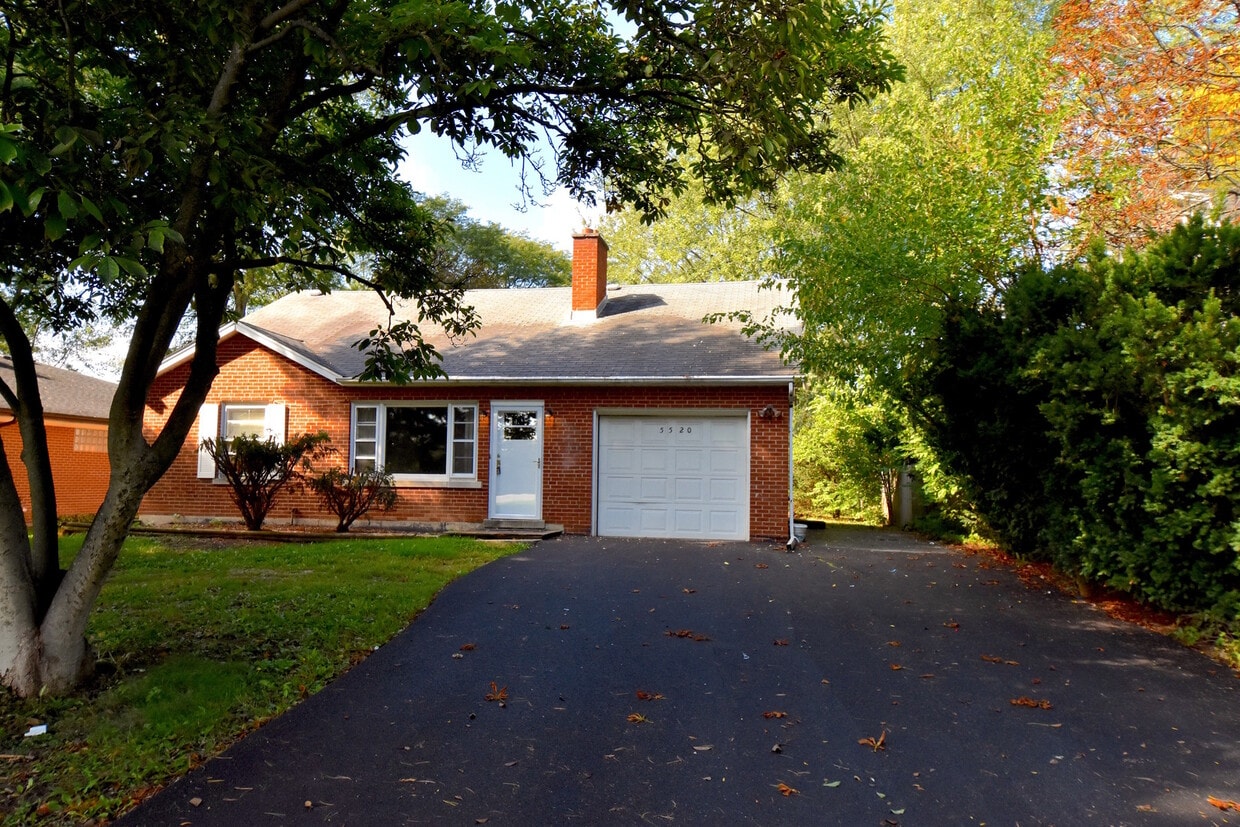 5520 S County Line Rd, Hinsdale, IL 60521 House Rental in Hinsdale