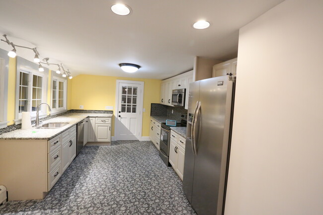 Kitchen - 51 Canal St
