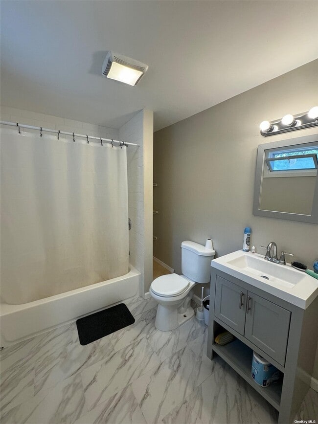 Building Photo - 167 B Cypress Dr