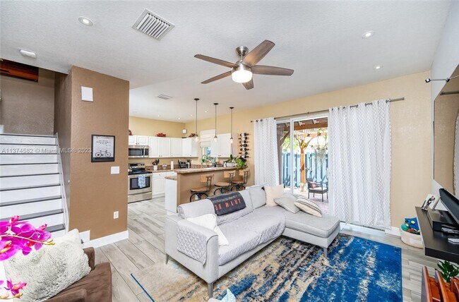 Foto del edificio - 12987 SW 135th St
