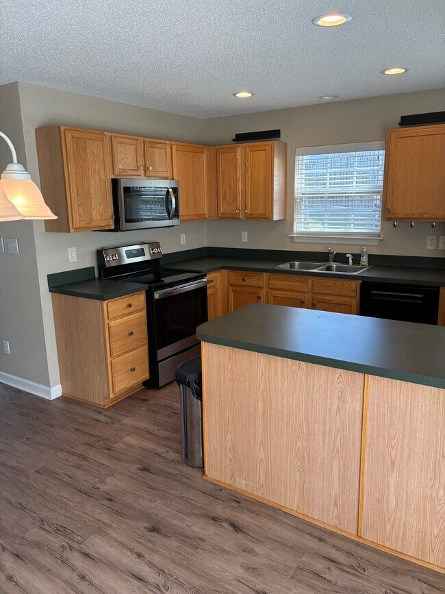 Foto del edificio - 1 Meadow Crossing Ct