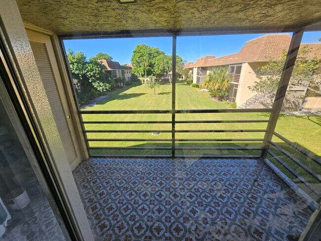 Foto del edificio - 1301 NW 12th Ave