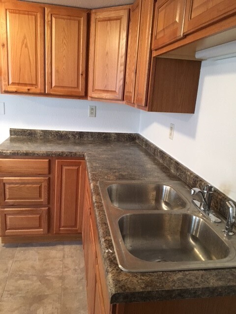 Foto del edificio - 606 N Main St