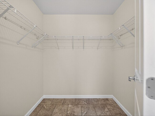 Foto del edificio - FOR RENT 3111 NYLOR RD SE APT 104