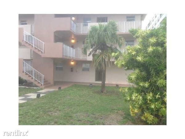 Building Photo - 1200 Tallwood Ave