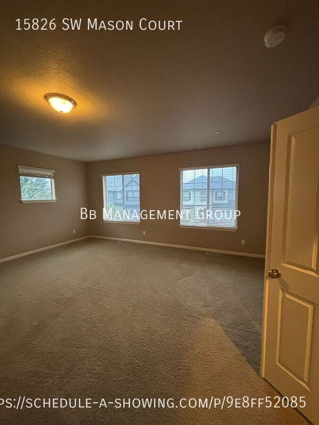 Building Photo - Tigard home with High-end Finishes - Large...