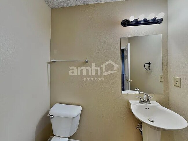 Foto del edificio - 1722 Brassica Way