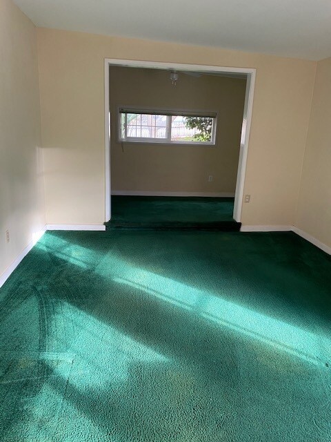 Foto del edificio - 595 Kings Ave