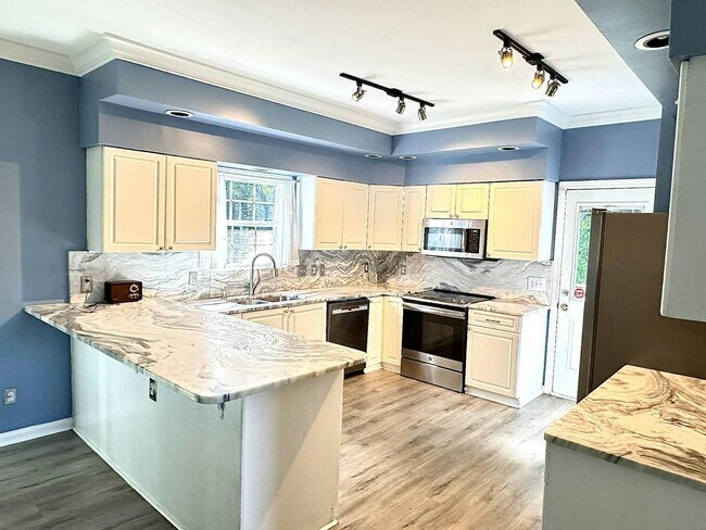 Foto del edificio - 170 Blue Ln