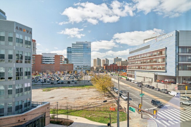 Foto del edificio - 3748 Lancaster Ave