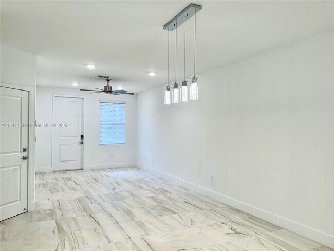 Building Photo - 142 SW 171st Way