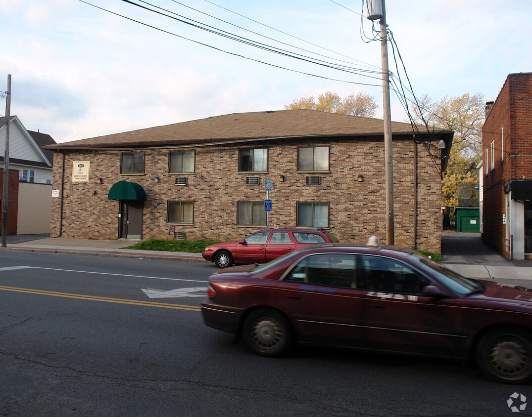 Building Photo - Maribella II