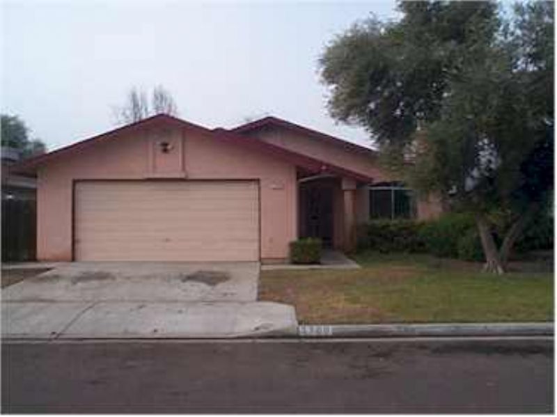 2709 N Knoll Dr, Fresno, CA 93722 House Rental in Fresno, CA