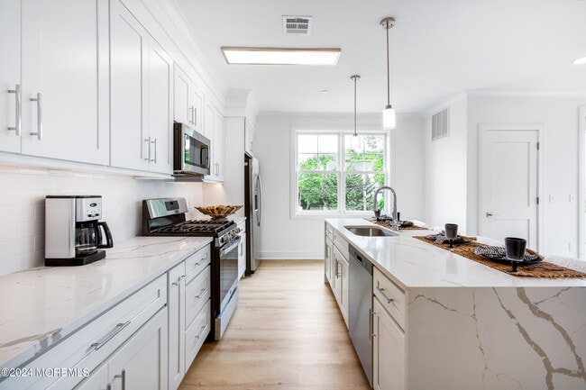 Foto del edificio - 298 Westwood Ave