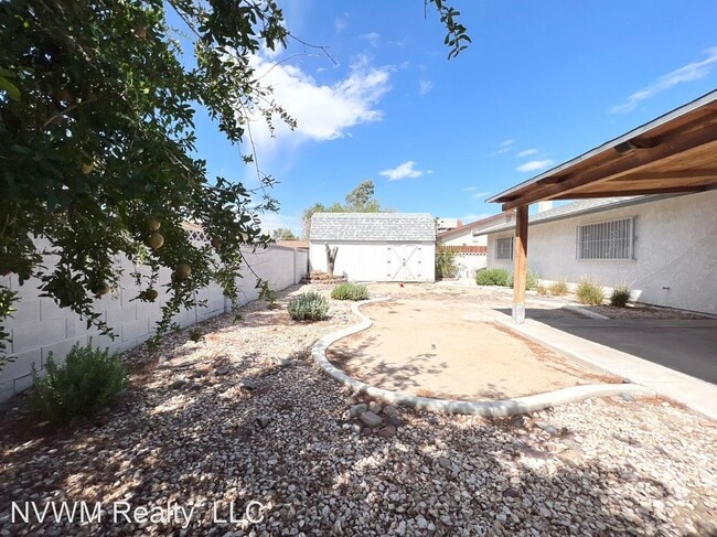 Building Photo - 3 br, 2 bath House - 6461 W Viking Road