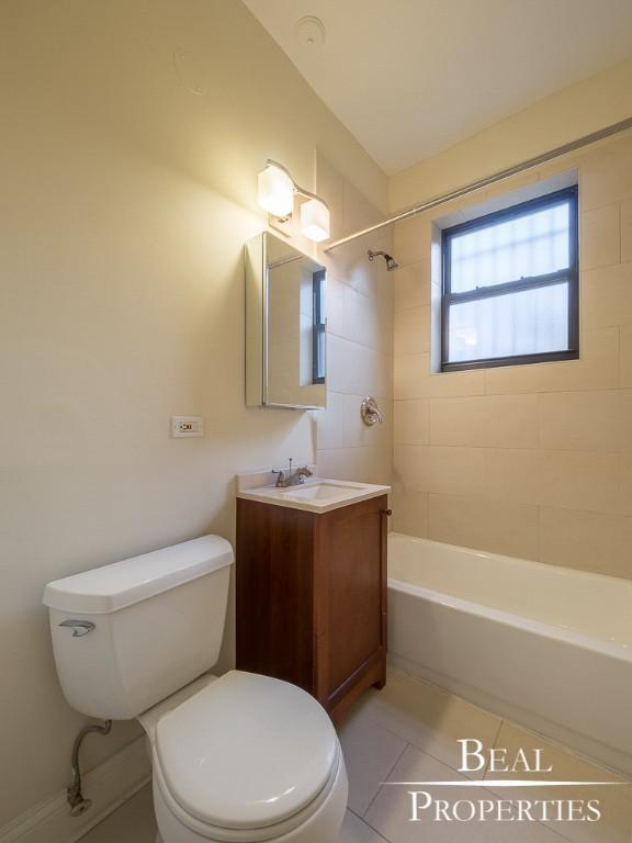 Building Photo - 1 bedroom in CHICAGO IL 60640