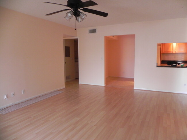 Building Photo - 1575 SW Silver Pine Way