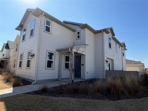 Building Photo - 805 Vine St