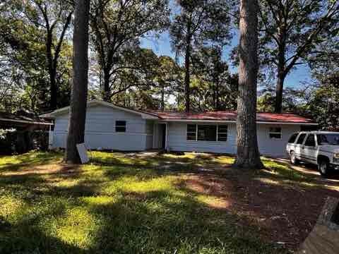 Primary Photo - 115 Azalea Dr