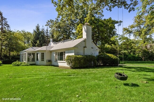Foto del edificio - 553 Sheridan Rd