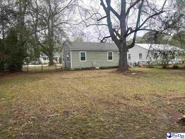 Building Photo - 848 Lynwood Dr