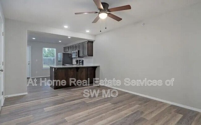 Building Photo - 684 Turner