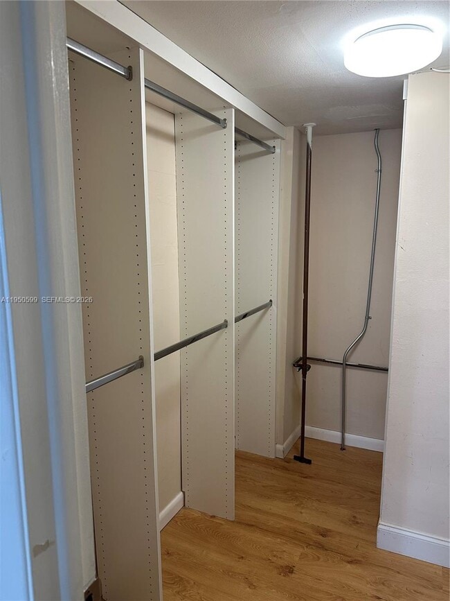 Foto del edificio - 2731 NE 14th Street Causeway