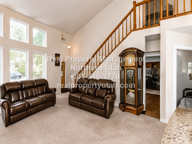 Foto del edificio - Beautiful 3 Bed 3 Bath Kaysville Home Coming Soon!