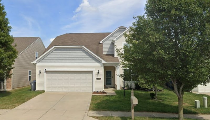 Foto principal - 15168 Royal Grove Dr