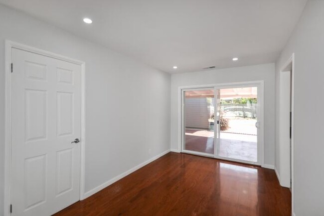 Building Photo - 4 bedroom in San Mateo CA 94401