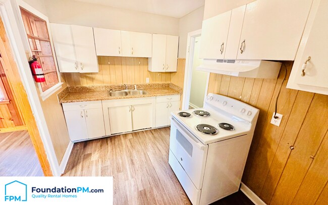 Foto del edificio - 4126 Meadow Dr