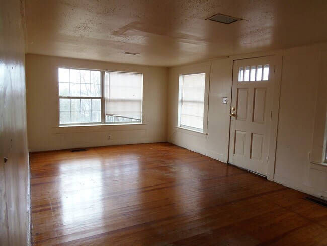Foto del edificio - Contact Peggy Goodman 501 676 1758
