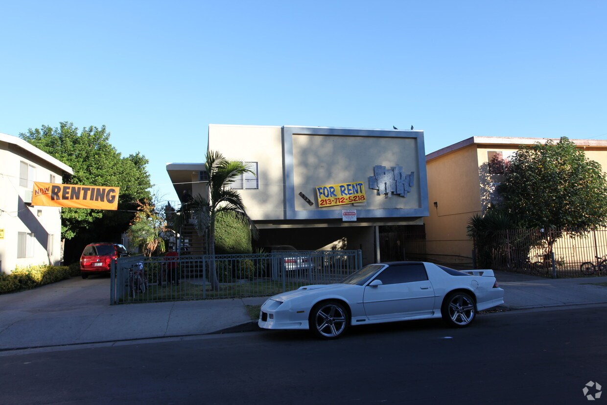 Building Photo - 7242-7246 Milwood Ave