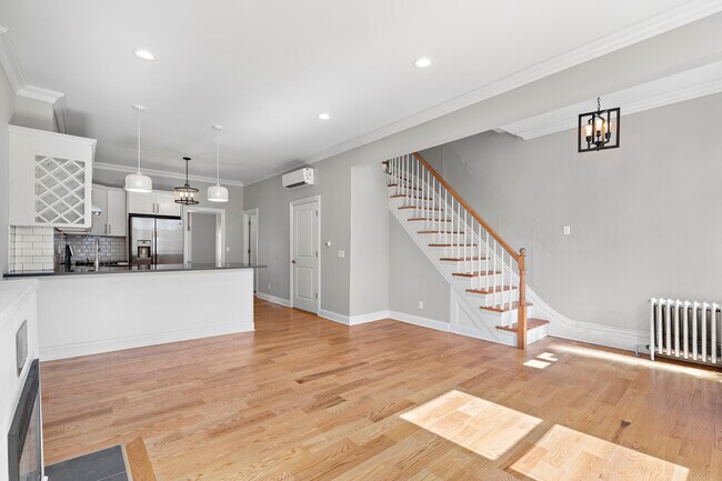 Building Photo - 535 Palisade Ave
