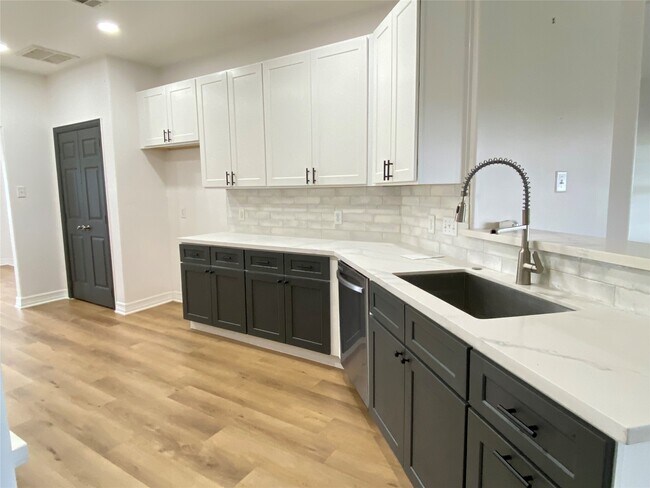 Foto del edificio - 2897 Settler's Way Dr