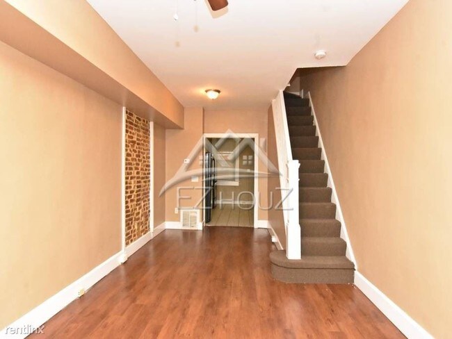 Building Photo - 2 br, 1 bath Apartment - 163 N. Curley St