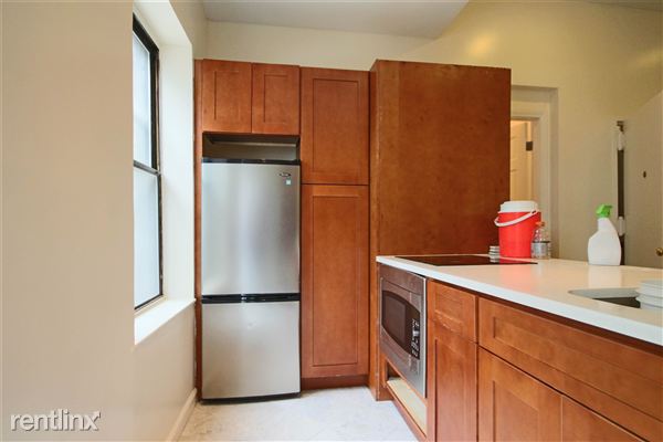 Building Photo - 225 S 4th St